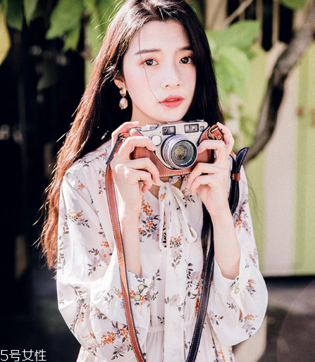 微胖女生穿什么裙子好看？微胖女生穿搭圖片