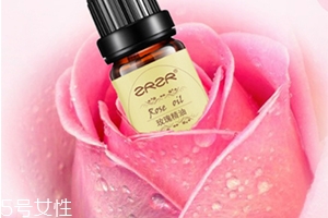 玫瑰精油可以抹頭發(fā)嗎？玫瑰精油怎么抹頭發(fā)