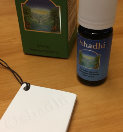 復(fù)方精油可以用在臉上嗎？復(fù)方精油怎么用在臉上