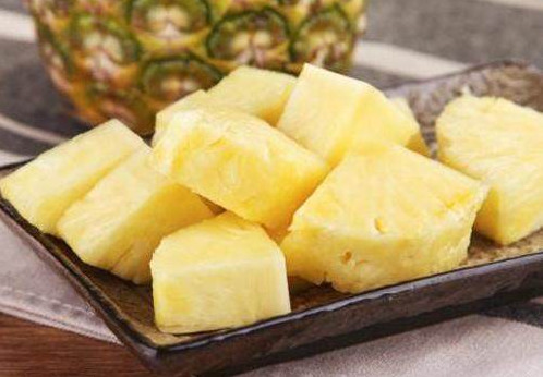 菠蘿里面發(fā)黑能吃嗎？切開菠蘿里面是黑色的怎么回事？