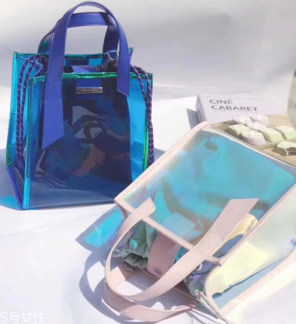 小ck鐳射包多少錢？charles keith鐳射包價(jià)格