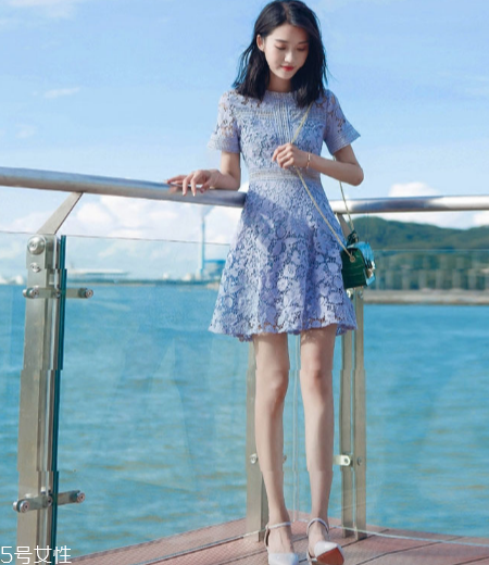高瘦女生穿什么連衣裙？最適合高瘦女生的連衣裙款式
