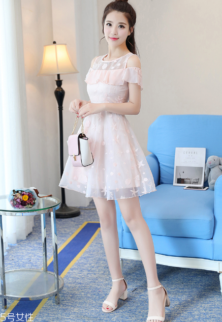 高瘦女生穿什么連衣裙？最適合高瘦女生的連衣裙款式