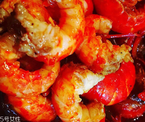 麻辣小龍蝦是海鮮嗎？麻辣小龍蝦屬于海鮮嗎？