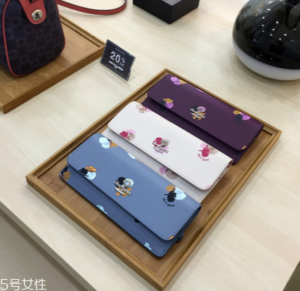 錢(qián)包是長(zhǎng)款好還是短款好？錢(qián)包長(zhǎng)款和短款的區(qū)別