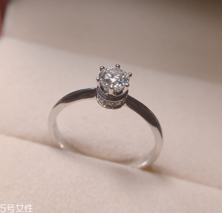 周大生和周生生是什么關(guān)系_哪個(gè)好？