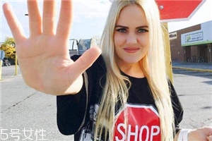 胸大的女生穿什么上衣？適合大胸女生的穿搭