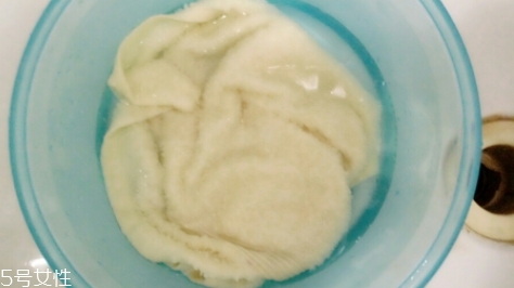 尤加利精油味道是什么？好聞嗎