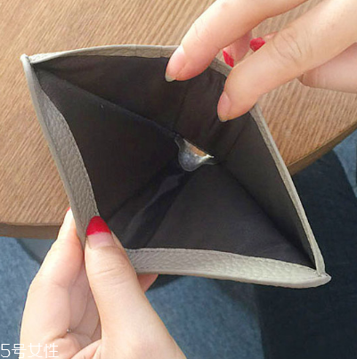 錢包里放多少錢合適？錢包里一般放多少錢