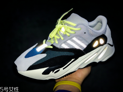 yeezy 700開箱測評(píng) yeezy 700上腳腳感怎么樣