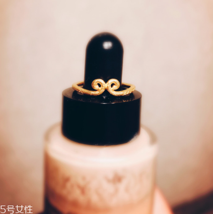 緊箍咒戒指怎么帶方向？緊箍咒戒指正反正確戴法