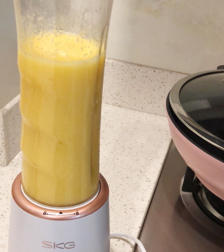skg和小熊哪個品牌好？skg和小熊對比
