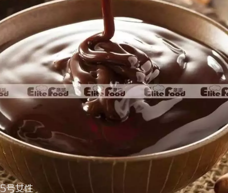 巧克力糖漿怎么做？巧克力糖漿可以做什么？