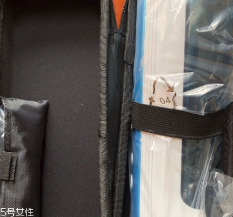 沖牙器和牙線哪個好？沖牙器和牙線的優(yōu)缺點