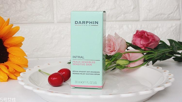 darphin多效舒緩精華液敏感肌能用嗎？油皮能用嗎？