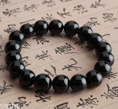 黑瑪瑙手串多少錢？黑瑪瑙手鏈市場價格