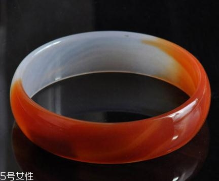 瑪瑙手鐲什么顏色好？瑪瑙手鐲顏色挑選方法