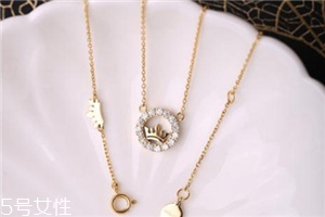 項鏈?zhǔn)亲憬疬€是k金好？項鏈買足金還是k金