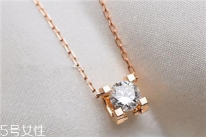 項(xiàng)鏈?zhǔn)裁搭伾每?？?xiàng)鏈顏色怎么選擇