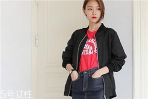 紅色t恤衫配什么外套？紅色t恤搭配外套技巧