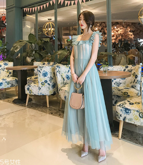 2018夏天流行什么顏色？2018夏天最火的衣服顏色