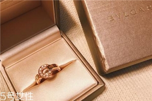 戒指和手表戴一只手嗎？戒指和手表是戴一邊嗎