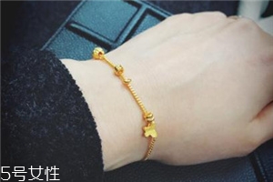 手鏈能和手表一起戴嗎？手鏈和手表可以戴一起嗎