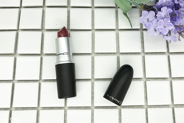 mac brick o la口紅日常嗎？mac brick o la上嘴圖