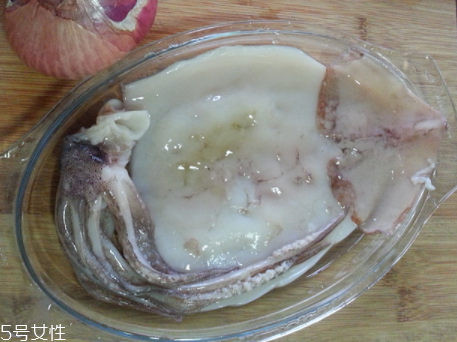 魷魚(yú)是烏賊嗎？魷魚(yú)跟烏賊是一種嗎？
