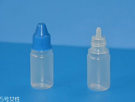 眼藥水是滴在眼睛里嗎？眼藥水是屬于外用的嗎？