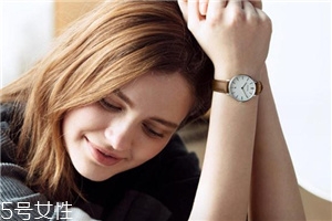 女生戴什么手表好看？適合女生戴的手表款式