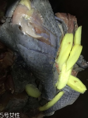 烏雞下奶嗎？烏雞怎么吃下奶？