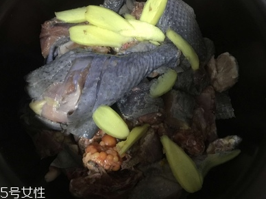 烏雞下奶嗎？烏雞怎么吃下奶？