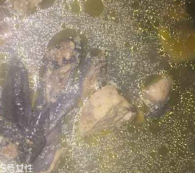 烏雞是熱性還是涼性？烏雞偏熱還是偏涼？
