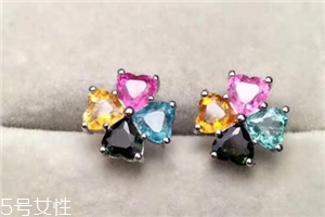 耳釘要經(jīng)常拿下來嗎？耳釘需要經(jīng)常取下來嗎