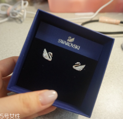耳釘對(duì)耳唇有什么危害？耳釘對(duì)耳朵有哪些害處？