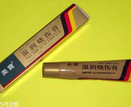 美寶濕潤(rùn)燒傷膏有激素嗎？美寶濕潤(rùn)燒傷膏是激素藥嗎？
