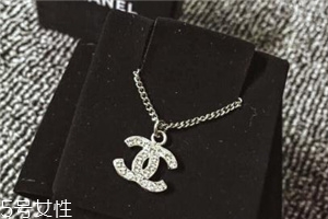 香奈兒雙c項(xiàng)鏈多少錢？chanel雙c項(xiàng)鏈專柜價(jià)格