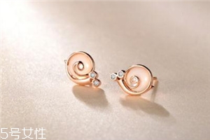耳釘一般多少克？耳釘一對(duì)是多少克？