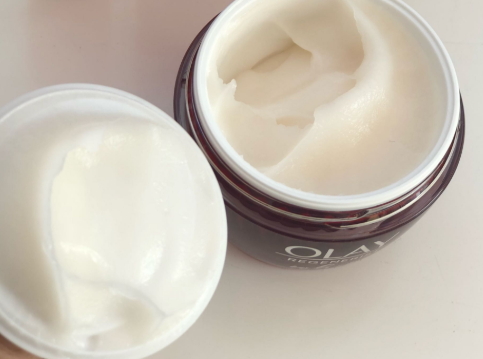 olay空氣霜怎么樣？olay空氣霜搓泥嗎？