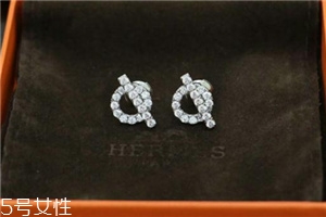 耳釘轉(zhuǎn)不動(dòng)怎么辦？耳釘轉(zhuǎn)不動(dòng)怎么處理？