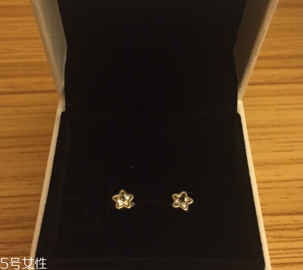耳釘變黃怎么清洗？耳釘變黃了怎么辦？