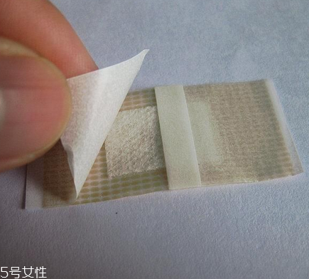 創(chuàng)可貼可以貼臉上嗎？臉上能貼創(chuàng)可貼嗎？