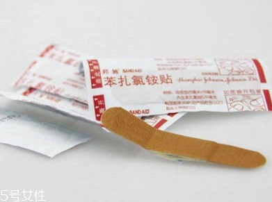 創(chuàng)可貼可以貼臉上嗎？臉上能貼創(chuàng)可貼嗎？