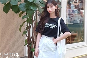 夏天穿黑色衣服容易曬黑嗎？夏天穿黑色會(huì)曬黑嗎？