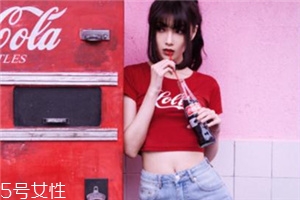 夏天穿紅色衣服吸熱嗎？夏天穿紅色會熱嗎？