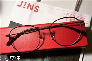 jins防藍(lán)光眼鏡有用嗎？jins防藍(lán)光眼鏡有效果嗎？