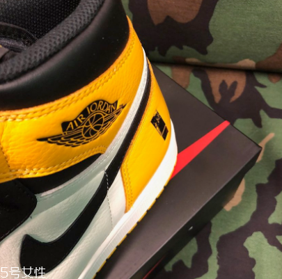 aj1黑黃腳趾會發(fā)售嗎？aj1黑黃腳趾實(shí)物曝光