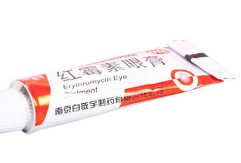 紅霉素眼膏是抗生素嗎？紅霉素眼膏含有抗生素嗎？