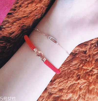 寶格麗紅繩多少錢？寶格麗紅繩手鏈專柜價格